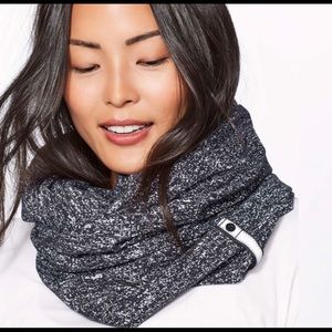 Lululemon Vinyasa Scarf